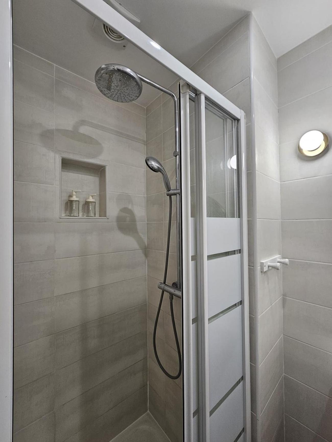 Beautiful 1 Bedroom Flat In Paris 17Th Ngoại thất bức ảnh